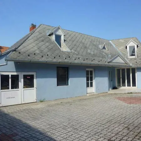 Azure House Aparthotel Keszthely