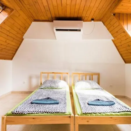 Azure House Aparthotel *