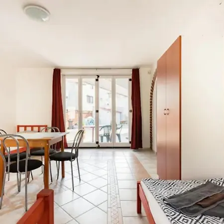 Azure House Aparthotel *