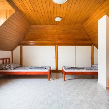 Azure House קסזטלי